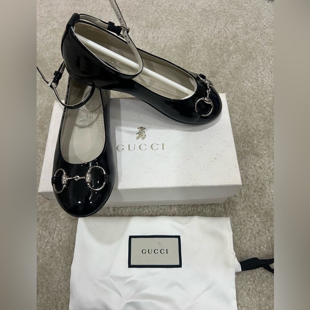 Gucci black leather girls shoes